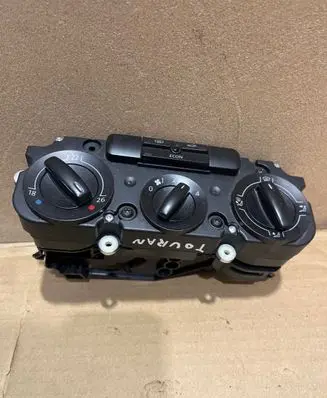 Volkswagen Touran I Climate control unit