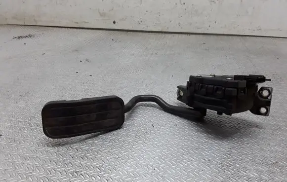 Volkswagen Sharan Accelerator throttle pedal 7M3721603B