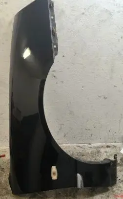 KIA Opirus Fender