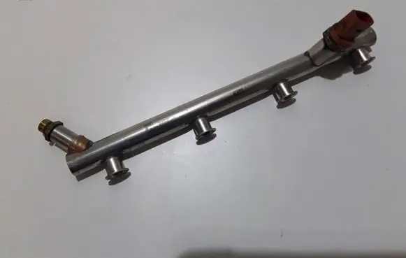 Audi A8 S8 D4 4H Fuel main line pipe 079133315BD 091162K