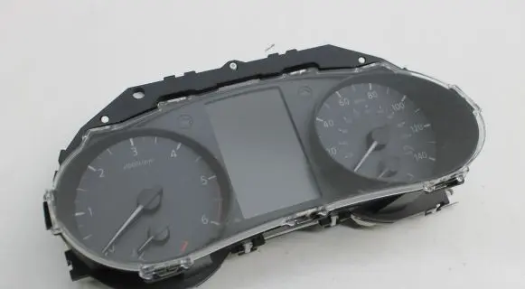 Nissan Qashqai Speedometer (instrument cluster)