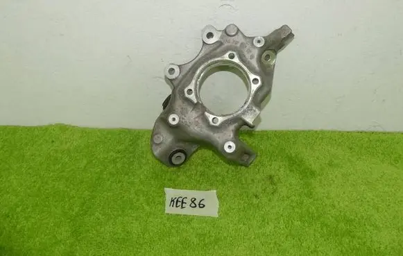 Mercedes-Benz GLC C253 Rear wheel hub spindle/knuckle 2133570206