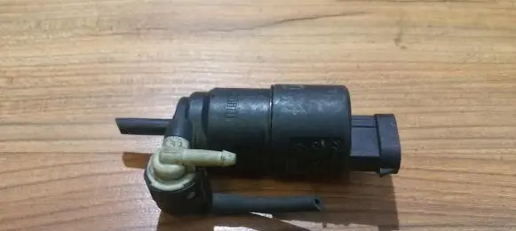 Renault Megane I Windscreen/windshield washer pump 7700821782
