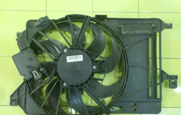 Ford Focus Fan set 8240680