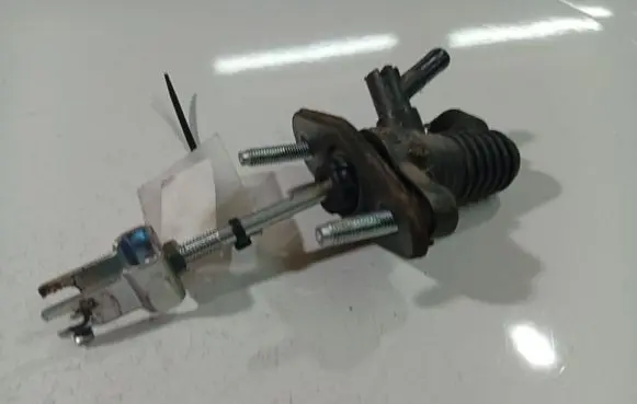 Toyota Auris 150 Clutch master cylinder
