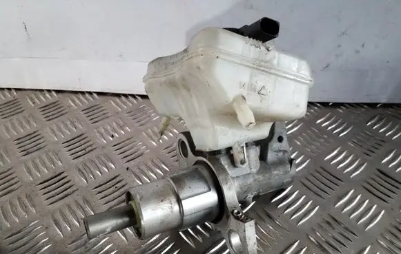 Audi A6 C7 Master brake cylinder 8K0611301A