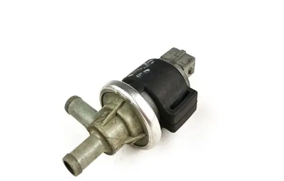 Audi A4 S4 B7 8E 8H Vacuum valve 