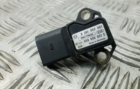 Audi A4 S4 B8 8K Air pressure sensor 0281002401 038906051C