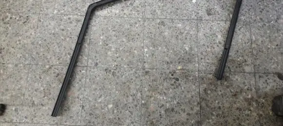 Opel Karl Front door glass trim molding 