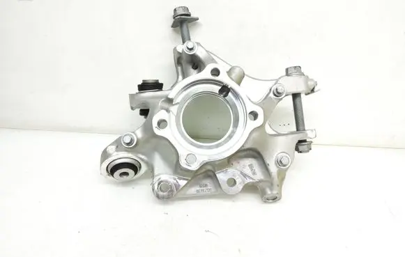 Rear wheel hub spindle/knuckle
