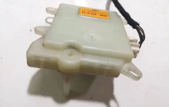 Seat Alhambra (Mk1) Air flap motor/actuator 95NW19E616RA