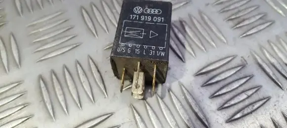 Volkswagen Golf II Other relay 171919091 5da003993-00