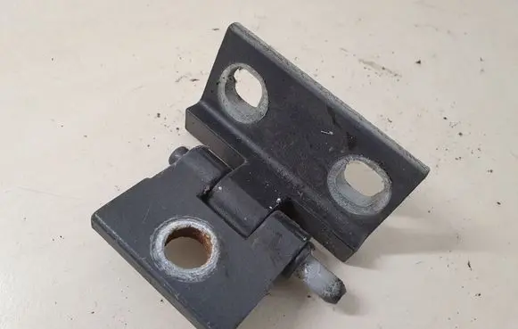 Volvo XC90 Rear door upper hinge