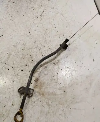 Toyota Auris 150 Oil level dip stick 