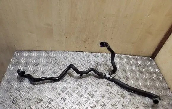 Volvo XC90 Engine coolant pipe/hose 32222715