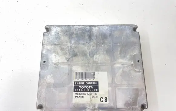 Toyota Avensis T250 Engine control unit/module MB1758009251 8966105C80