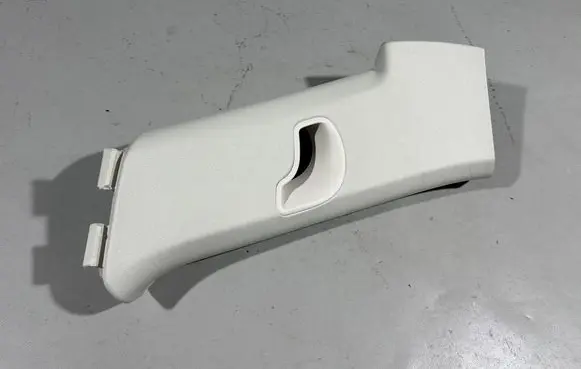 Volkswagen Touareg II (C) pillar trim 7P6867242G 7P6867242GPB7
