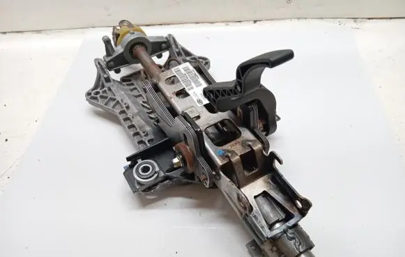 Land Rover Discovery 3 - LR3 Steering wheel axle QMB500760