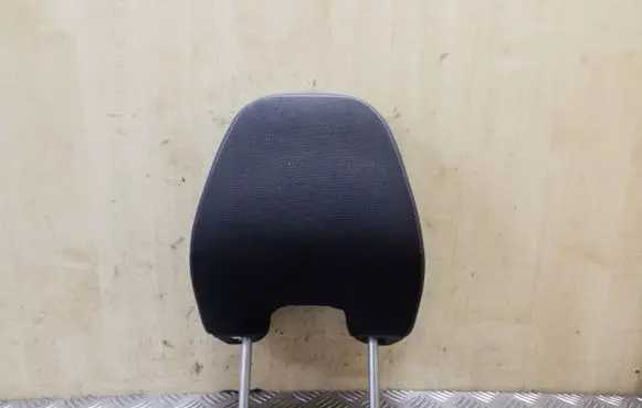Volvo S60 Front seat headrest 