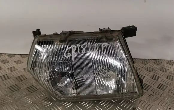 Nissan Patrol 4W60 Headlight/headlamp