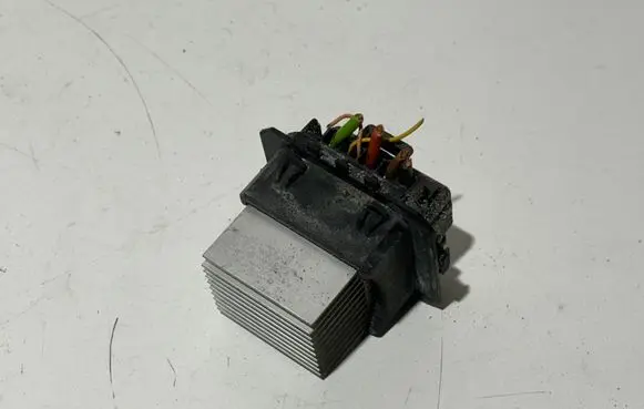 Peugeot 308 Heater blower motor/fan resistor T1000034Z
