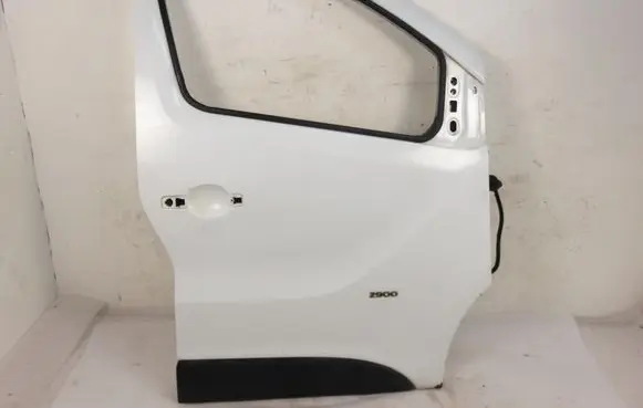 Opel Vivaro Front door 