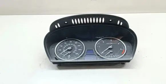 BMW 5 E60 E61 Speedometer (instrument cluster) 9153756 62119153756