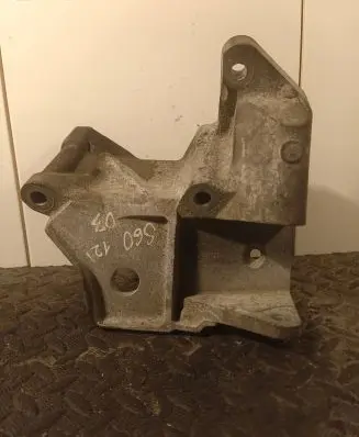 Volvo S60 Engine mounting bracket 6g926p096