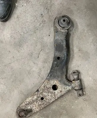 Hyundai Santa Fe Front lower control arm/wishbone