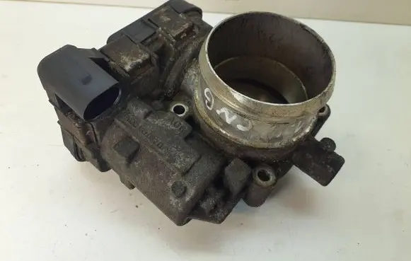 Volkswagen PASSAT B6 Throttle valve 03C133062D