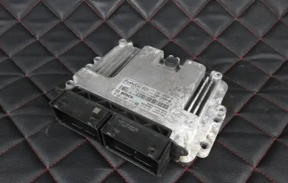 Ford Focus Engine control unit/module CV6112A650YH 0261S08473 CV6A12B684BB