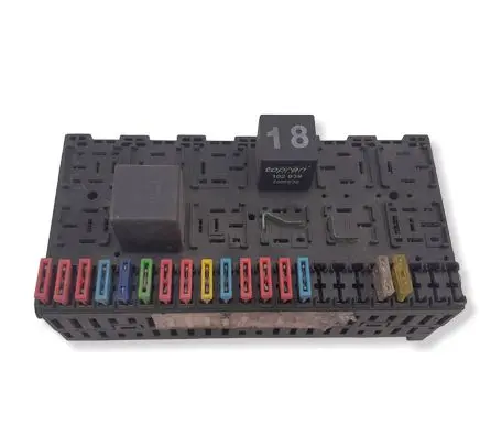 Volkswagen Golf II Fuse box set 357937039