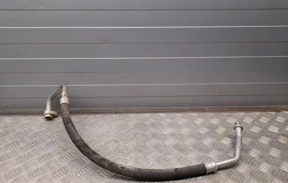 Audi A4 S4 B9 Air conditioning (A/C) pipe/hose 8W0816743A