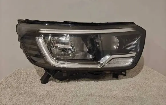Renault Kangoo III Headlight/headlamp 260100108R 1006E008