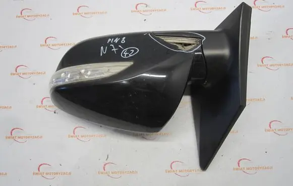 Hyundai ix35 Front door electric wing mirror 