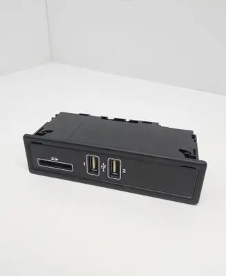 Mercedes-Benz C W205 USB socket connector A2058200226 13122017