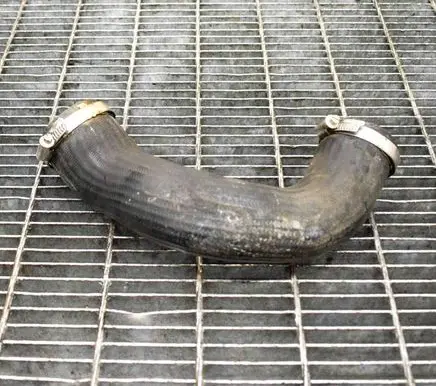 Volkswagen Tiguan Intercooler hose/pipe 5N0145834G