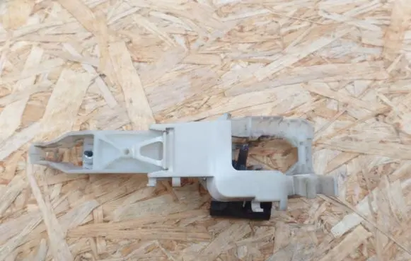 Hyundai i30 Front door exterior handle/bracket 