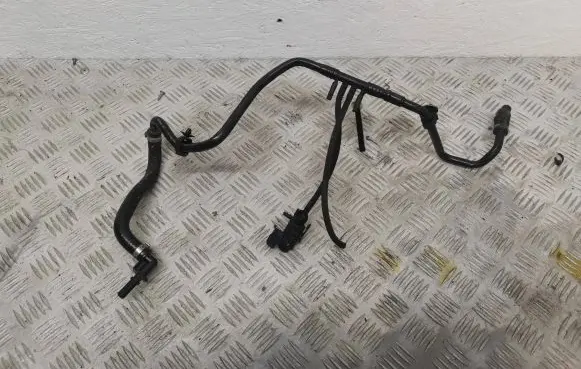 BMW 3 E90 E91 Vacuum line/pipe/hose 7785449