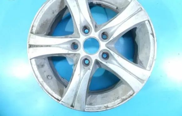 R16 alloy rim