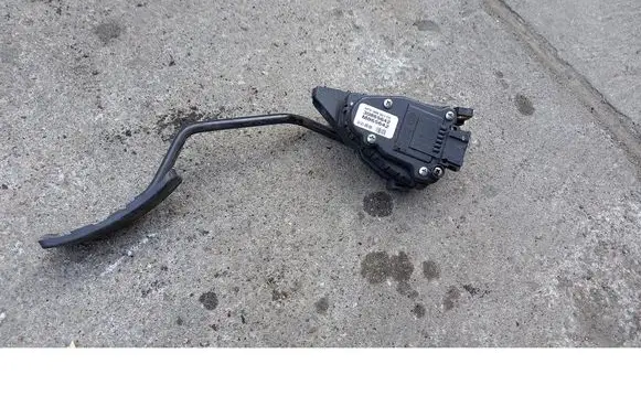 Volvo S40, V40 Accelerator pedal position sensor