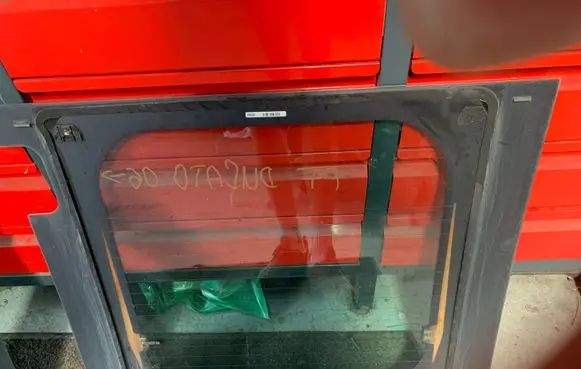 Fiat Ducato Rear door window glass 1350956080
