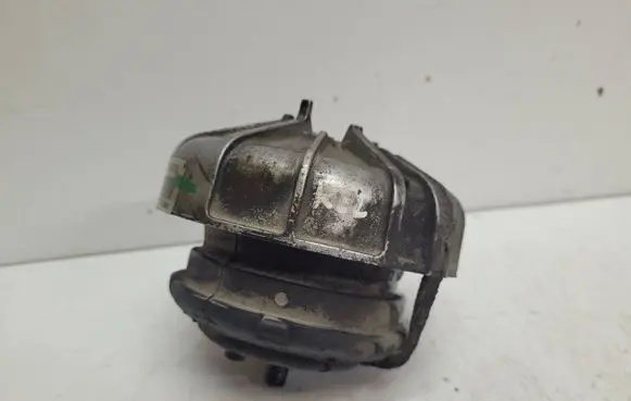 Mercedes-Benz Vito Viano W639 Engine mount bracket A6392410713 3618510 5003080
