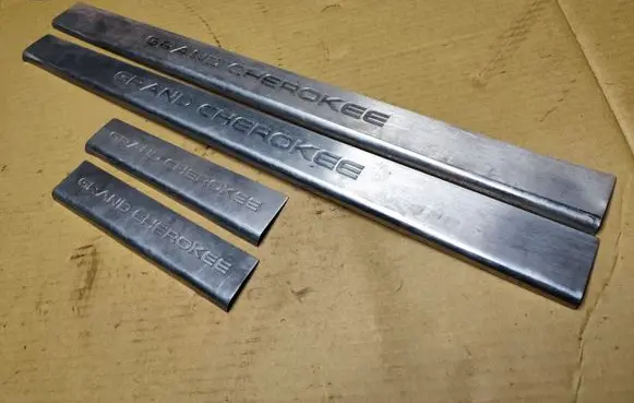 Jeep Grand Cherokee (WJ) Front sill trim cover