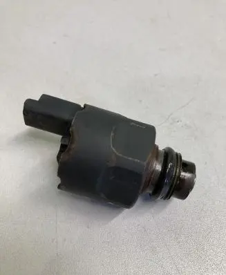 Volvo V50 Fuel pressure regulator 