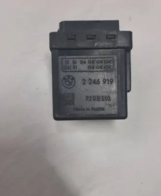 BMW 5 E39 Glow plug pre-heat relay 2246919