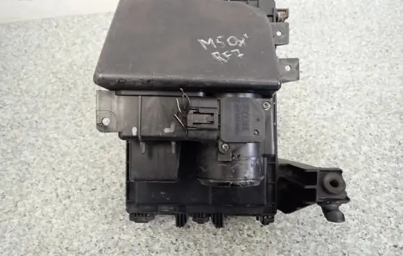 Mazda 5 Air filter box cover 