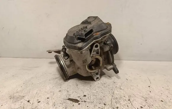 Jaguar XE EGR valve G4D35H273AB