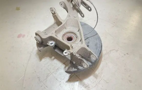 Land Rover Range Rover Sport L494 Rear wheel hub 