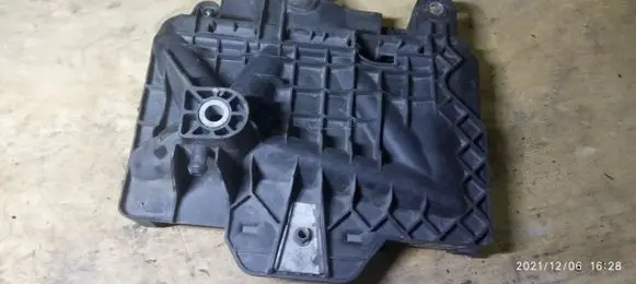 Skoda Roomster (5J) Battery bracket 6Q0915331